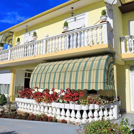 Apartment Grand Ljiljana *