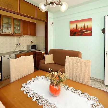 Grand Ljiljana Apartment